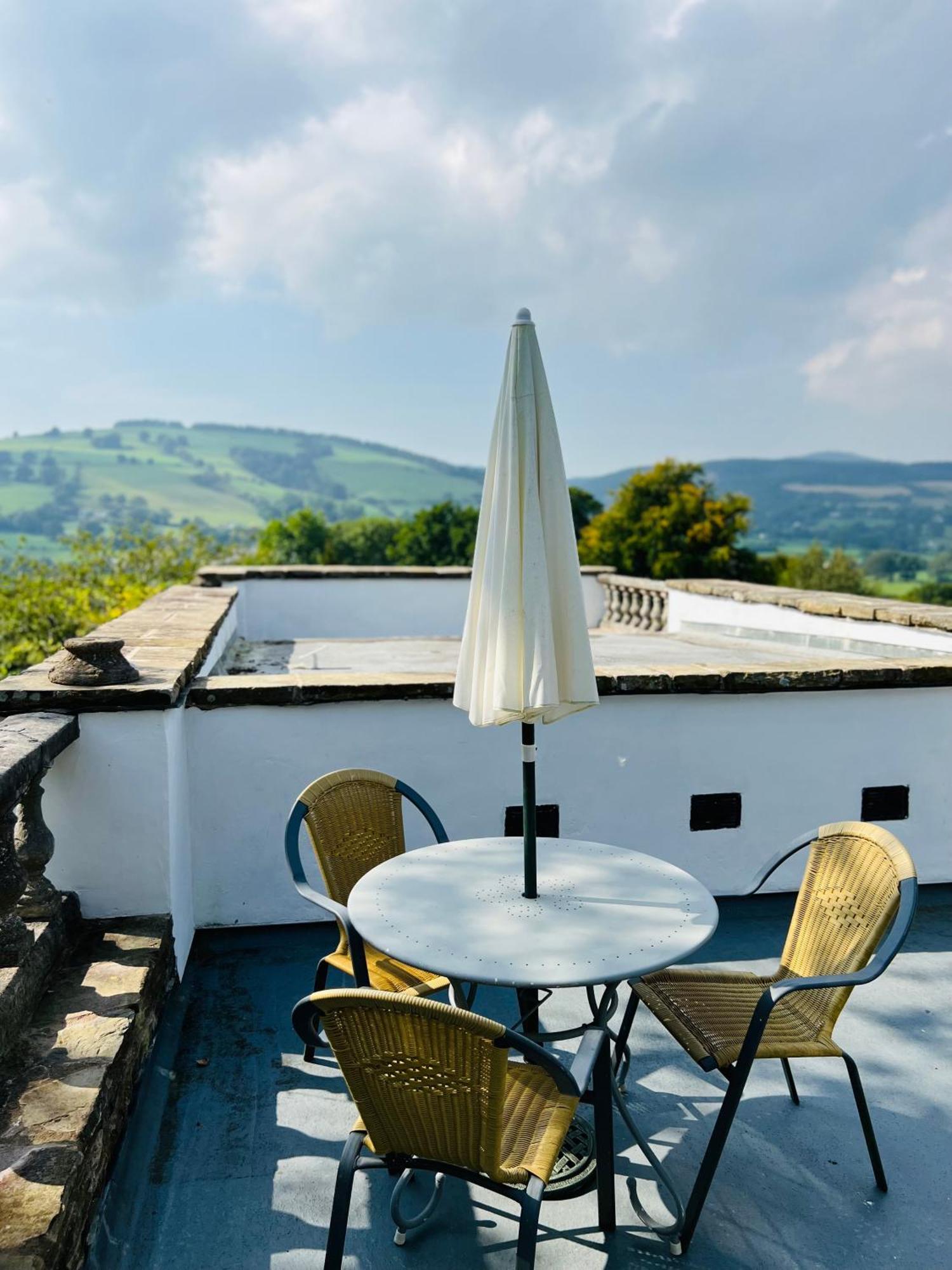 Pentre Cerrig Gasthof Llanferres